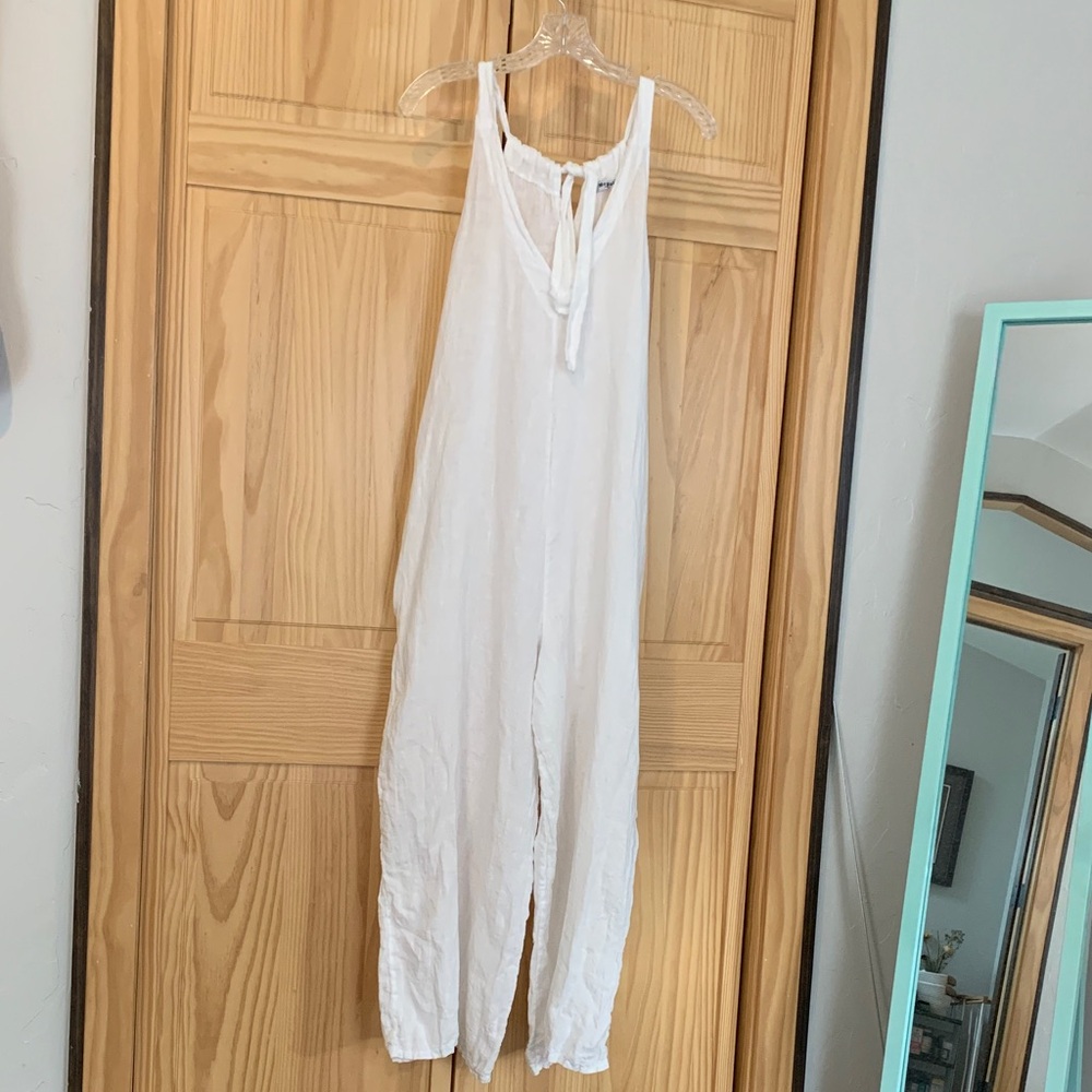 Comfortable White Linen Sleeveless Jumpsuit